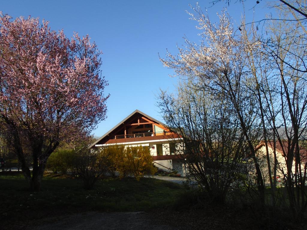 Hotel Golf Et Montagne Talloires Kültér fotó
